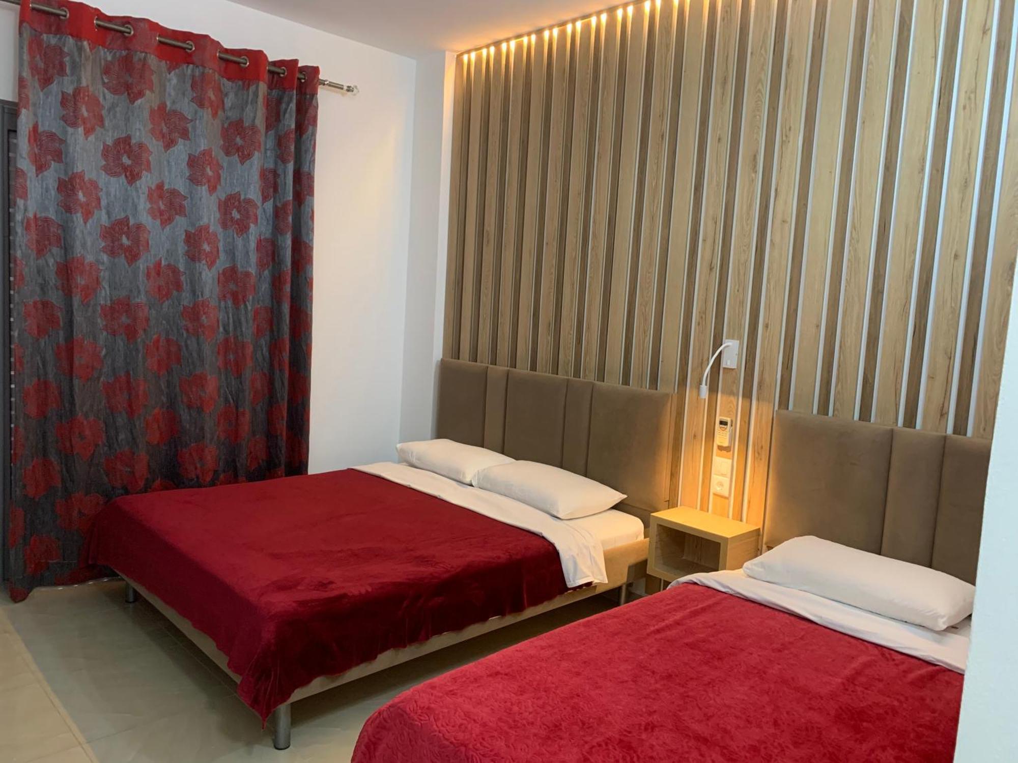 Hotel Piazza Saranda Extérieur photo